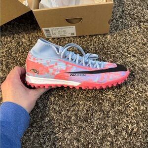 Brand New Nike Zoom Super Fly Cleats